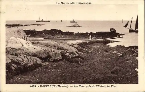 Ak Barfleur Manche, Un Coin pres de l'Entree du Port