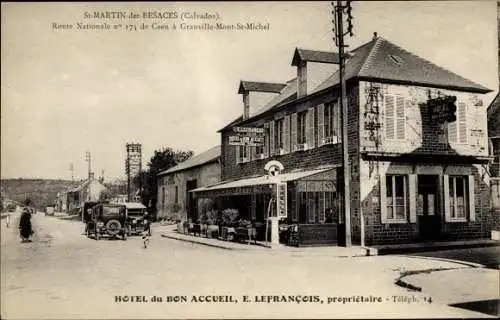 Ak Saint-Martin-des-Besaces Calvados, Route National 175 de Caen a Granville Mont St Michel, Hotel