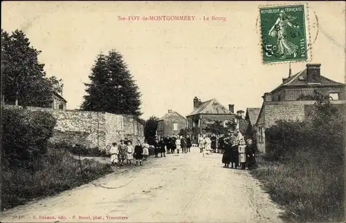 Ak Sainte-Foy-de-Montgommery Calvados, Le Bourg