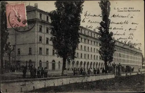 Ak Pau Pyrénées-Atlantiques, Caserne Bernadotte