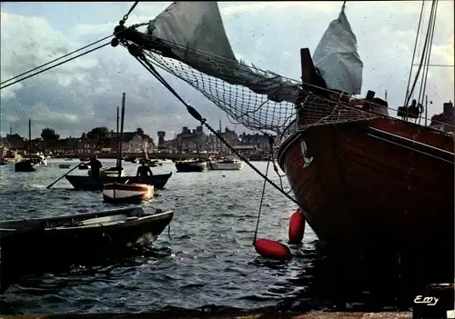 Ak Barfleur Manche, Contre jour sur le port