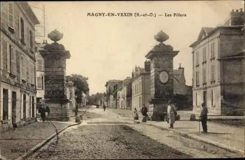 Ak Magny en Vexin Val-d’Oise, Les Piliers