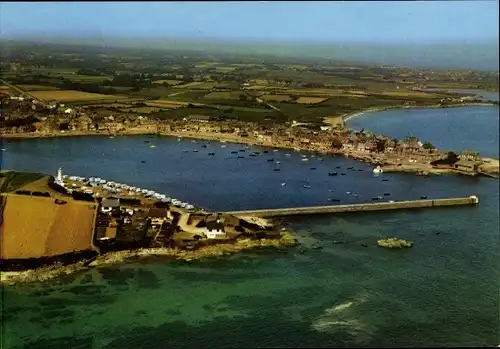 Ak Barfleur Manche, Vue aérienne sur le port