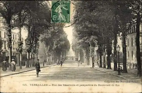 Ak Versailles Yvelines, Rue des Réservoirs et perspective du Boulevard du Roi