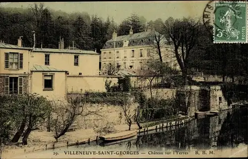 Ak Villeneuve Saint Georges Val de Marne, Chateau sur l'Yerres, Ruderboot