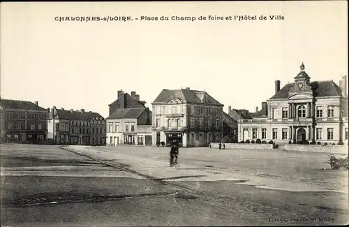 Ak Chalonnes Maine et Loire, Place du Champ de foire, l'Hotel de Ville