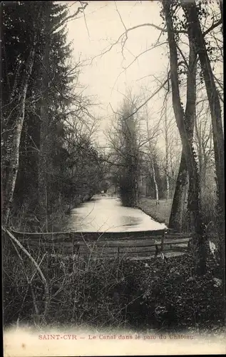 Ak Saint Cyr sur Morin Seine et Marne, Le Canal dans le parc du Château