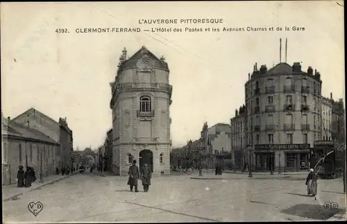Ak Clermont Ferrand Puy de Dôme, L'Hotel des Postes et les Avenues Charras et de la Gare