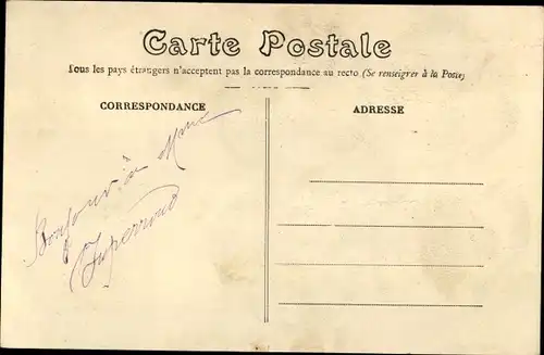 Stiefmütterchen Passepartout Ak Valfleury Loire, Vue générale, eglise, statue