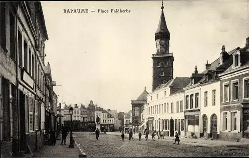 Ak Bapaume Pas de Calais, Place Faidherbe