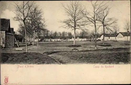 Ak Avon les Roches Indre et Loire, Place d'Armes