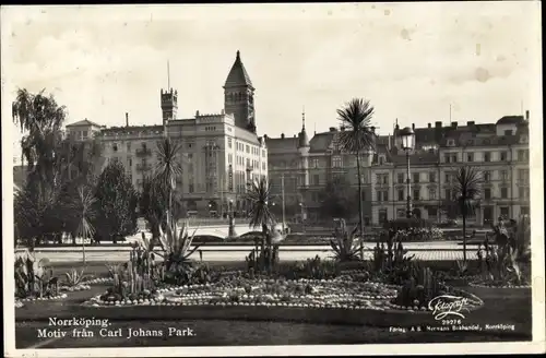 Ak Norrköping Schweden, Motiv fran Carl Johans Park