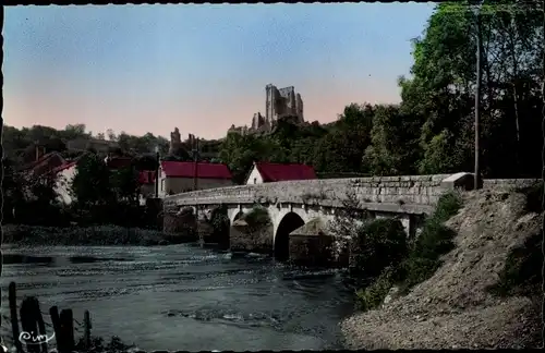 Ak Lavardin Loir et Cher, Vue generale sur le Pont et le chateau