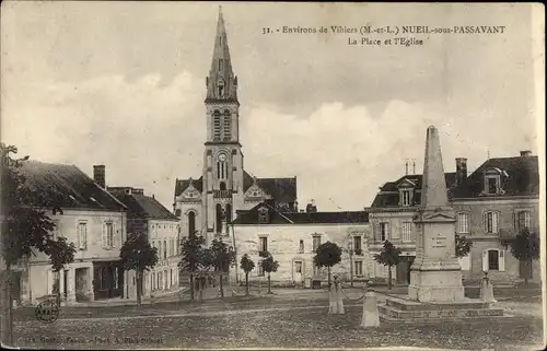 Nueil sous Passavant Maine-et-Loire, La Place et l'Eglise