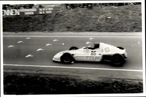 Foto Frohburg Sachsen, Frohburger Dreieck Rennen 1977, TAP Formel Wagen auf der Start Ziel Geraden