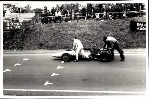 Foto Frohburg Sachsen, Frohburger Dreieck Rennen 1977, Formel Wagen auf der Start Ziel Geraden