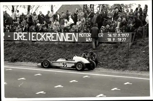 Foto Frohburg in Sachsen, Frohburger Dreieck Rennen 1977, Formel Wagen, Start Ziel Gerade