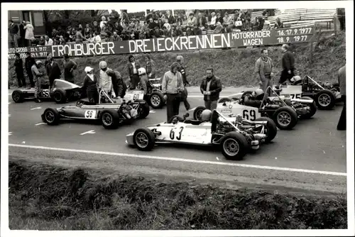 Foto Frohburg in Sachsen, Frohburger Dreieck Rennen 1977, Formel Rennwagen, Start Ziel Gerade