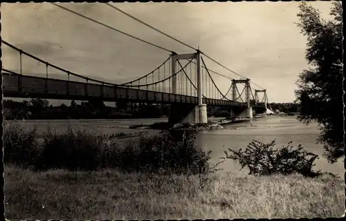 Ak Beaulieu Loiret, Le Pont sur la Loire