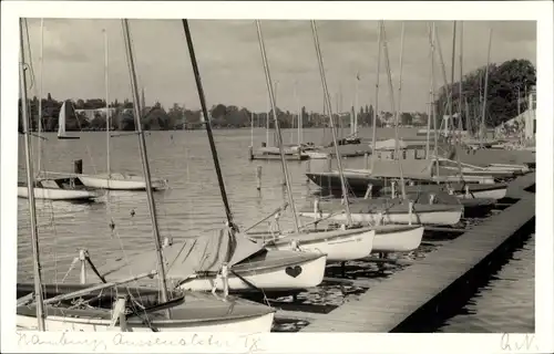 Foto Ak Hamburg Mitte Altstadt, Aussenalster IX., Anleger, Segelboote, Lachmund