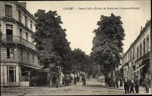 Ak Cholet Maine et Loire, Grand Café, Entrée du Boulevard Gustave Richard