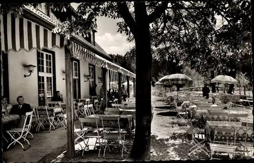 Ak Leopoldstal Horn Bad Meinberg, Restaurant und Pension Silbermühle, Terrassenpartie