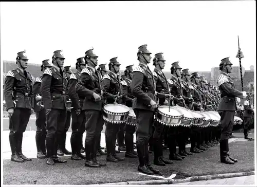 Foto Berlin, Bert Sass, Berliner Landespolizei Orchester, Trommler, Dirigent