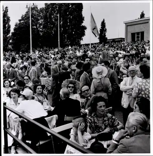 Foto Berlin Westend, Bert Sass, Sommergarten am Funkturm