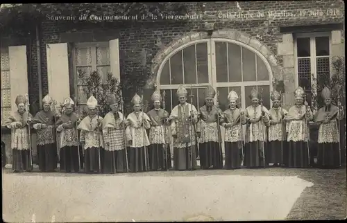 Ak Cathedrale de Moulins 1910, Geistliche