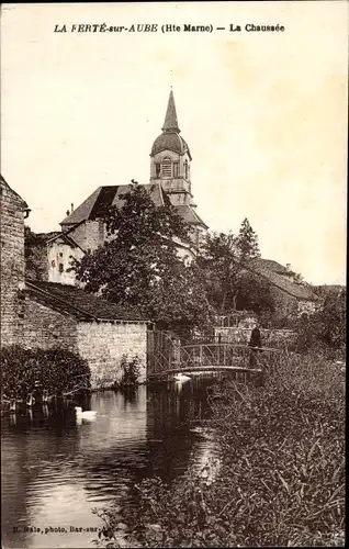 Ak La Ferté Saint Aubin Loiret, La Chaussee