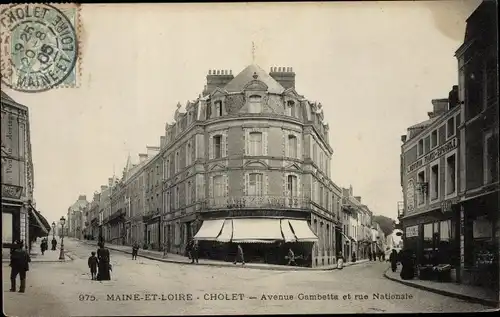 Ak Cholet Maine et Loire, Avenue Gambetta et rue Nationale