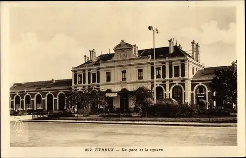 Ak Evreux Eure, La gare et le square