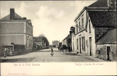 Ak Cheffes sur Sarthe Maine et Loire, Rue de la Croix Blanche