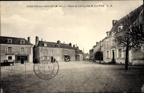 Ak Cheffes sur Sarthe Maine et Loire, Place et rue du Val St Sulpice