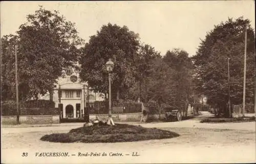 Ak Vaucresson Hauts de Seine, Rond Point du Centre