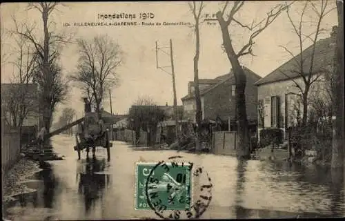 Ak Villeneuve La Garenne Hauts de Seine, Route de Gennevilliers, Inondation 1910, Kutsche