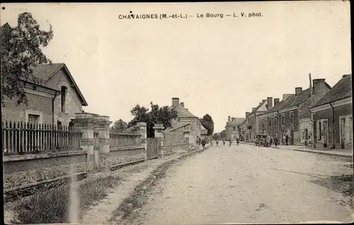 Ak Chavaignes Noyant Villages Maine et Loire, Le Bourg