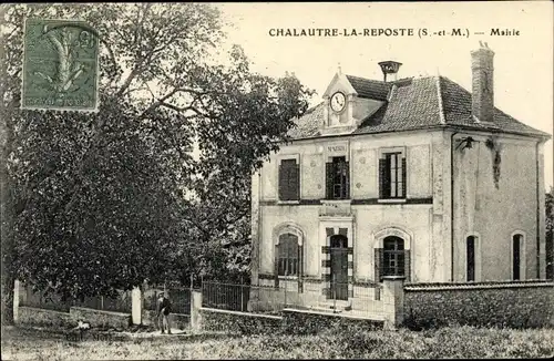 Ak Chalautre la Reposte Seine et Marne, Mairie, vue de face