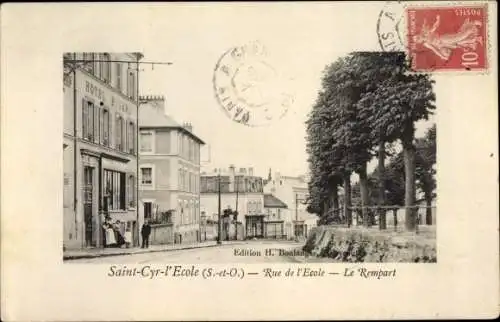 Ak Saint Cyr l'Ecole Yvelines, Rue de l'École, Le Rempart