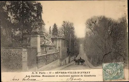 Ak Sèvres Ville d Avray Hauts de Seine, Les Jardins, Monument et ancienne maison de Gambetta
