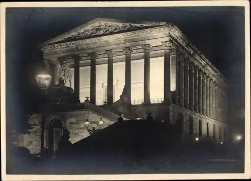 Foto Berlin Mitte, Alte Nationalgalerie bei Nacht, um 1940