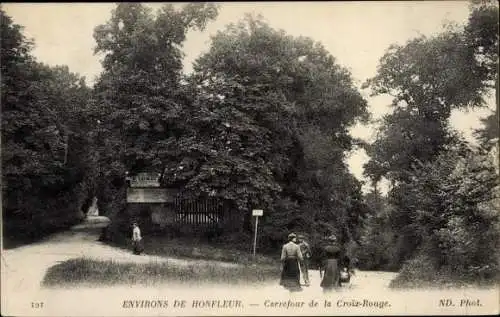 Ak Honfleur Calvados, Carrefour de la Croix Rouge