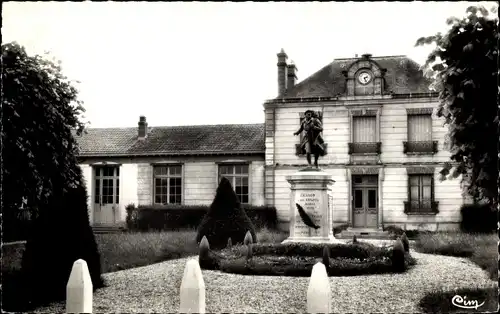 Ak Cesson Seine et Marne, Les Ecoles, Le Monument