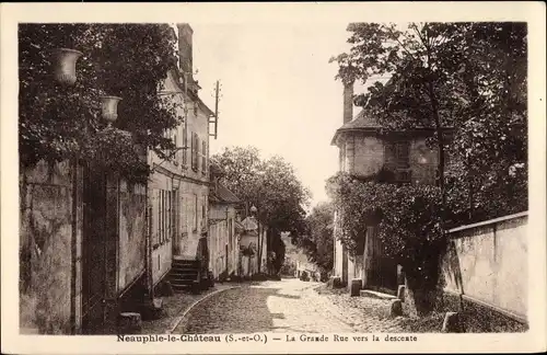 Ak Neauphle le Chateau Yvelines, La Grande Rue vers la descente