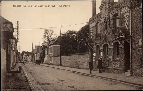 Ak Neauphle le Chateau Yvelines, La Poste, vue extérieure