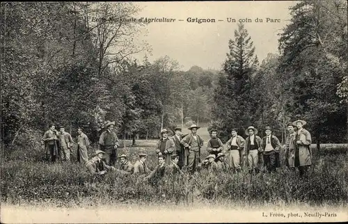 Ak Thiverval Grignon Yvelines, Un coin du Parc