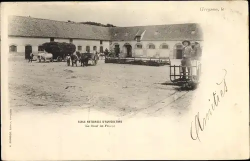 Ak Thiverval Grignon Yvelines, Ecole Nationale d'Agriculture, La Cour de Ferme