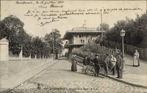 Ak Courbevoie Hauts de Seine, Montee de la Gare