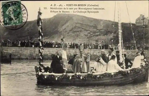 Ak Port en Bessin Calvados, Benediction de la mer par Monseigneur Lemonnier, Eveque de Bayeux