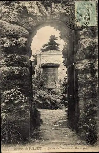 Ak Falaise Calvados, Entree du Tombeau de Marie Joly